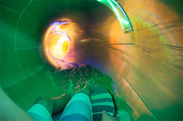 WhiteWater’s Slideboarding，水上乐园