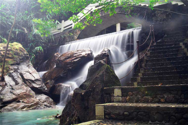 肇庆奇石河景区
