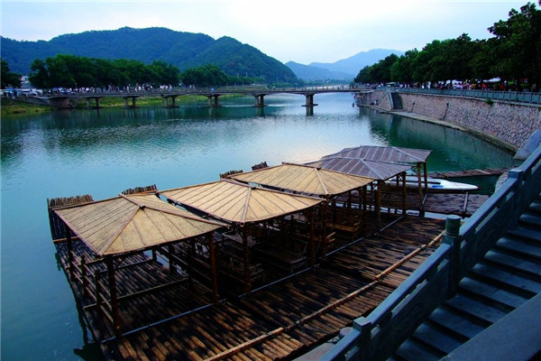 生态旅游特色小镇
