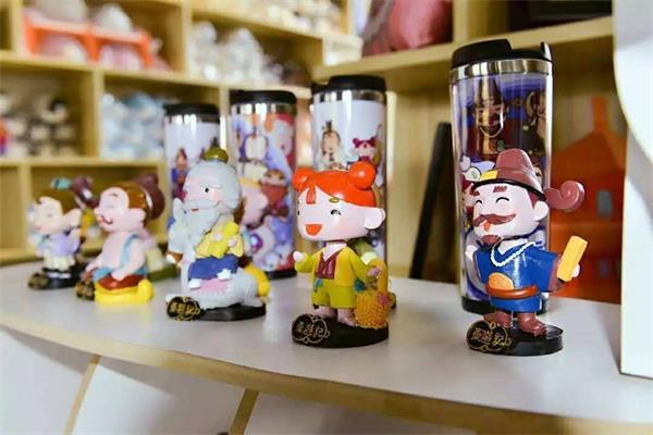 开发旅游商品应实用与文化并存